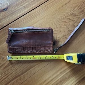 Real leather wallet. In great condition. Lots of pockets